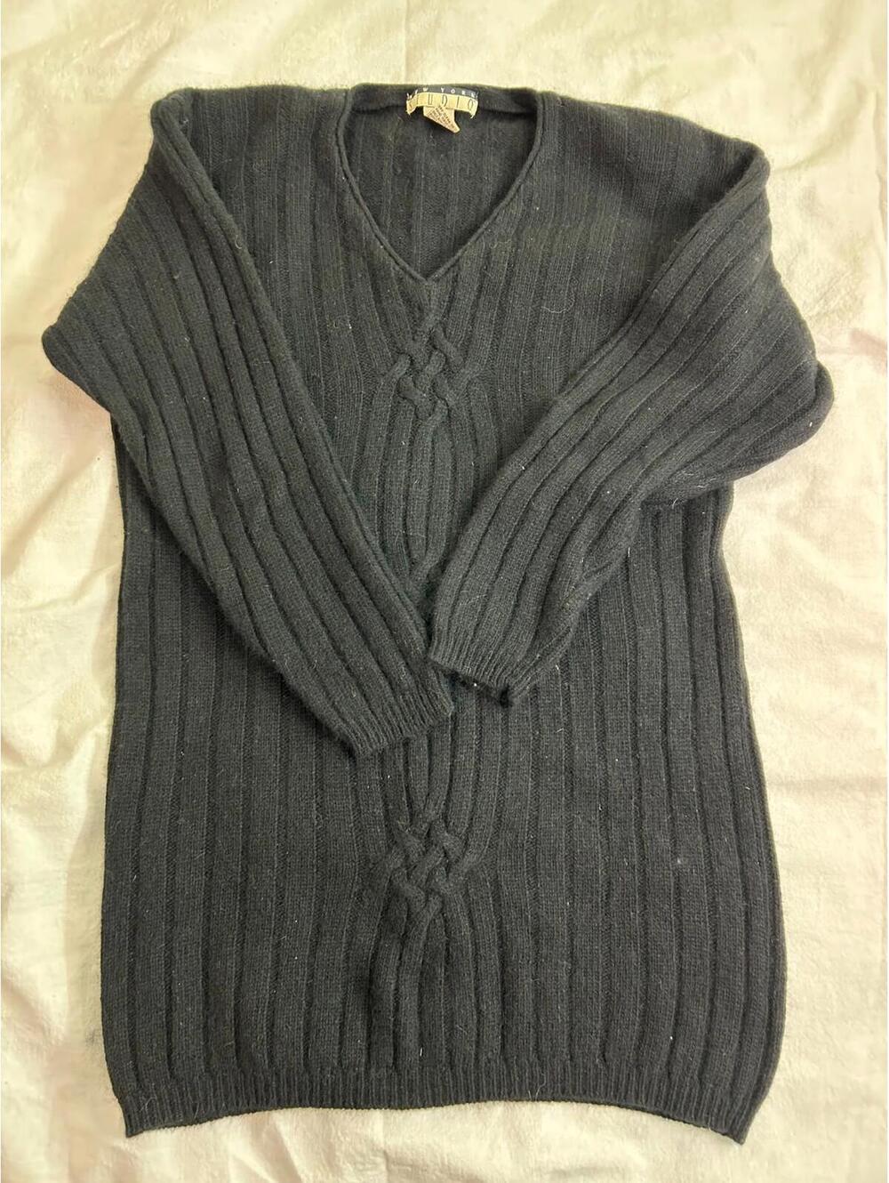 New York Studio Black Lambswool V-Neck Lined Long Sleeve Sweater S